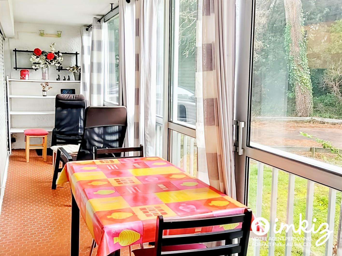 
                                                Vente
                                                 Appartement F2 en Forêt , au bord de la mer