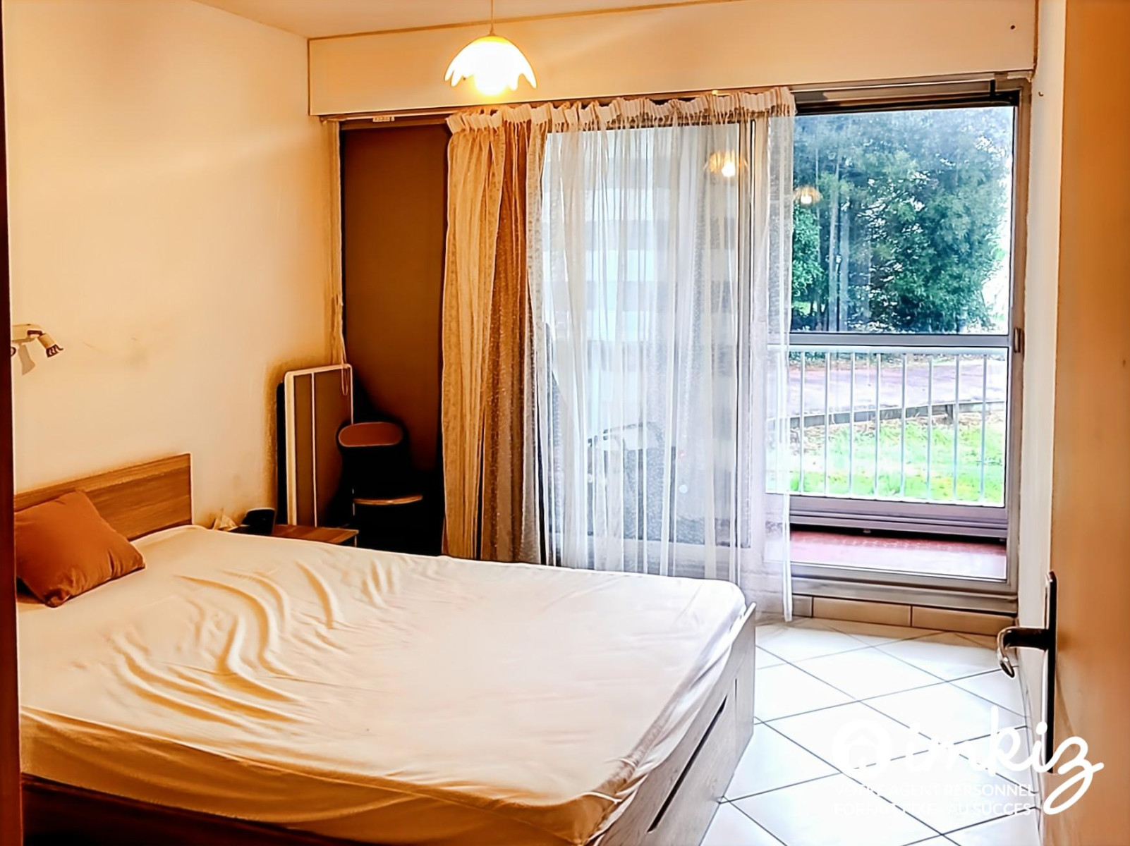 
                                                Vente
                                                 Appartement F2 en Forêt , au bord de la mer