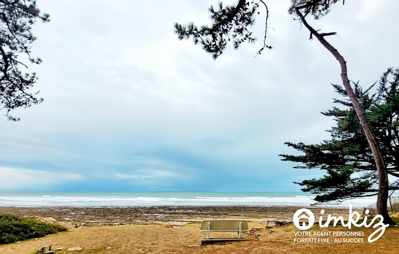 
                                                Vente
                                                 Appartement F2 en Forêt , au bord de la mer