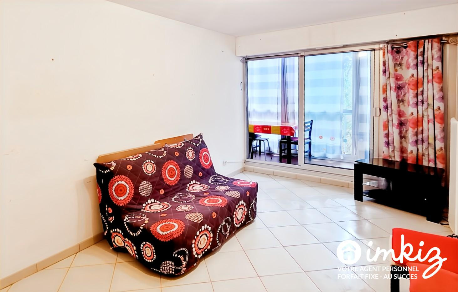 
                                                Vente
                                                 Appartement F2 en Forêt , au bord de la mer