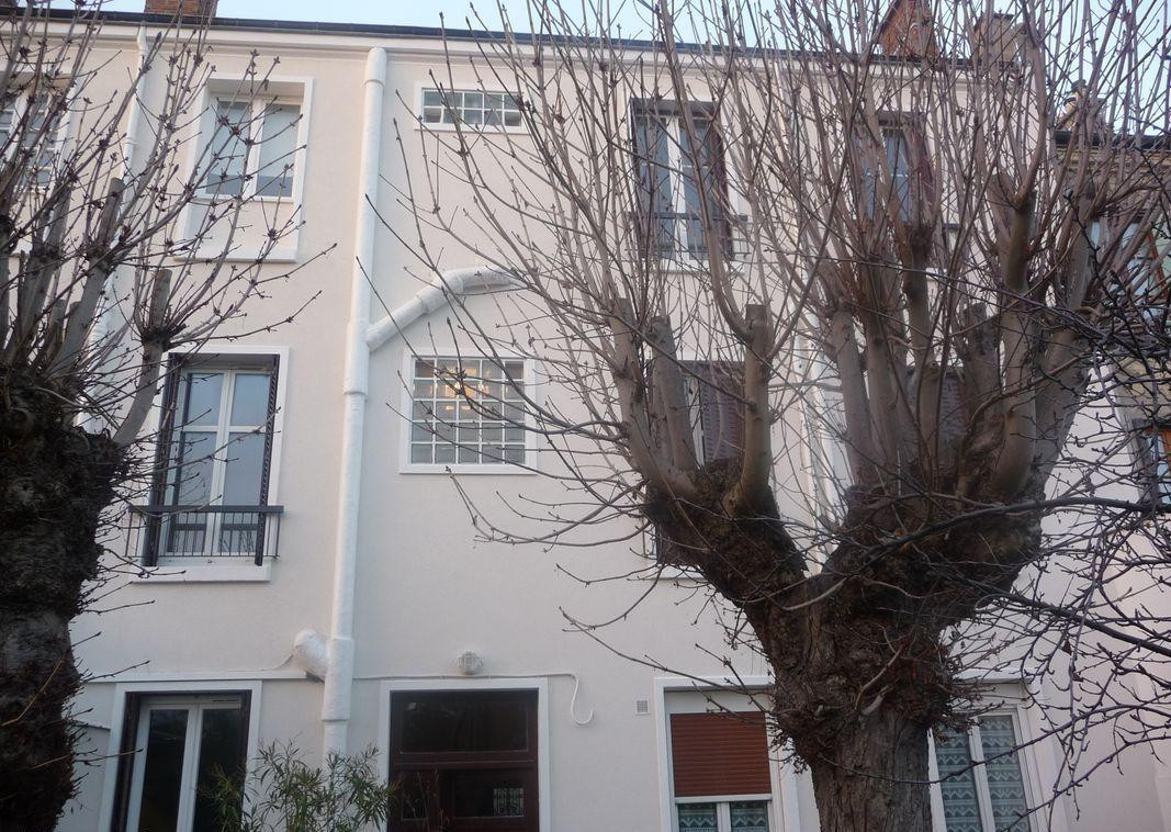 
                                                Location
                                                 Appartement F2 en très bon état général