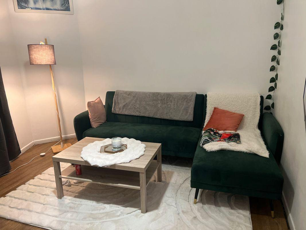
                                                Location
                                                 Appartement f2 lumineux