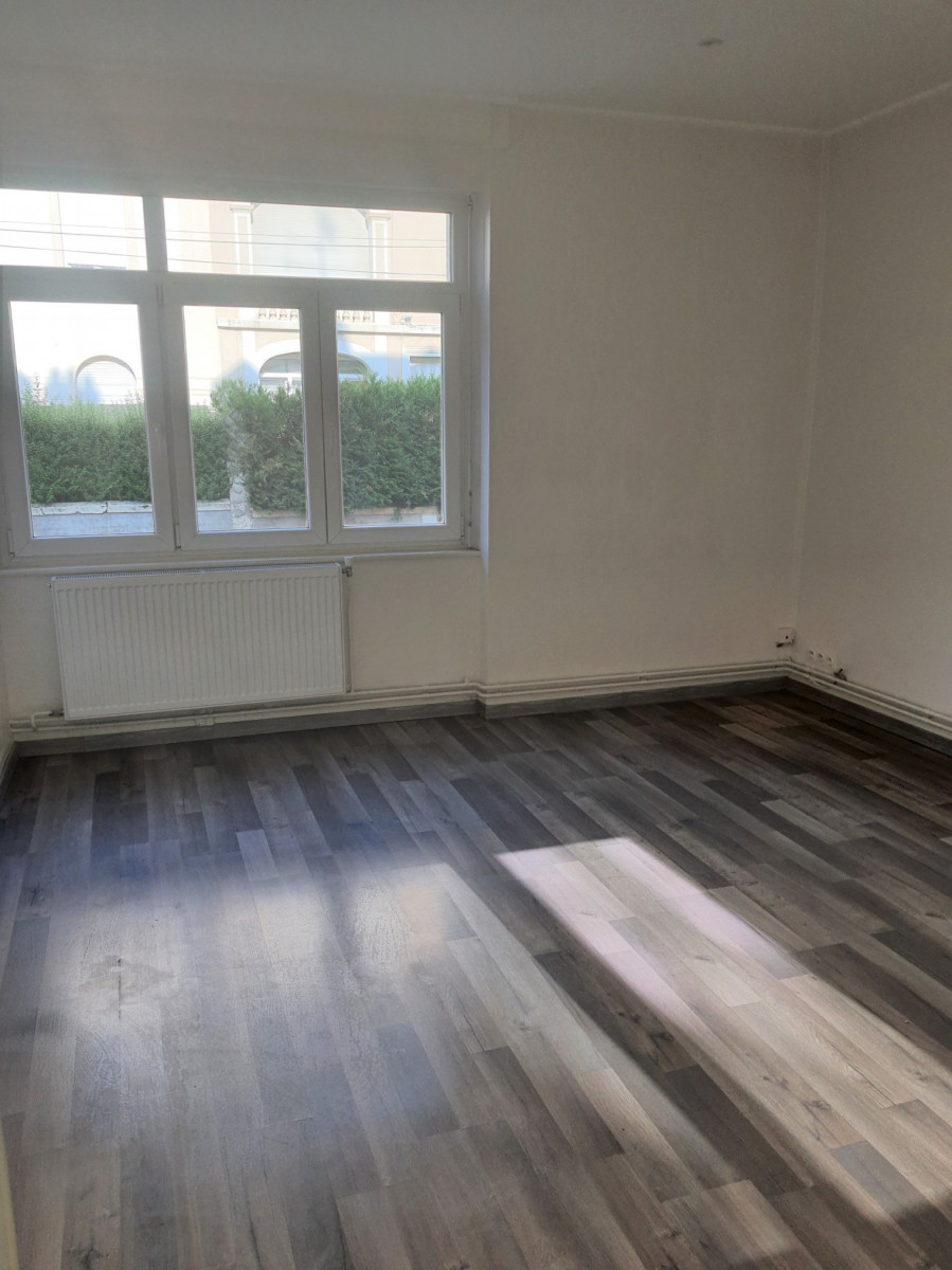 
                                                Location
                                                 Appartement F2 Metz Sablon