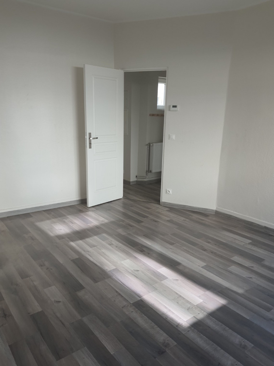 
                                                Location
                                                 Appartement F2 Metz Sablon