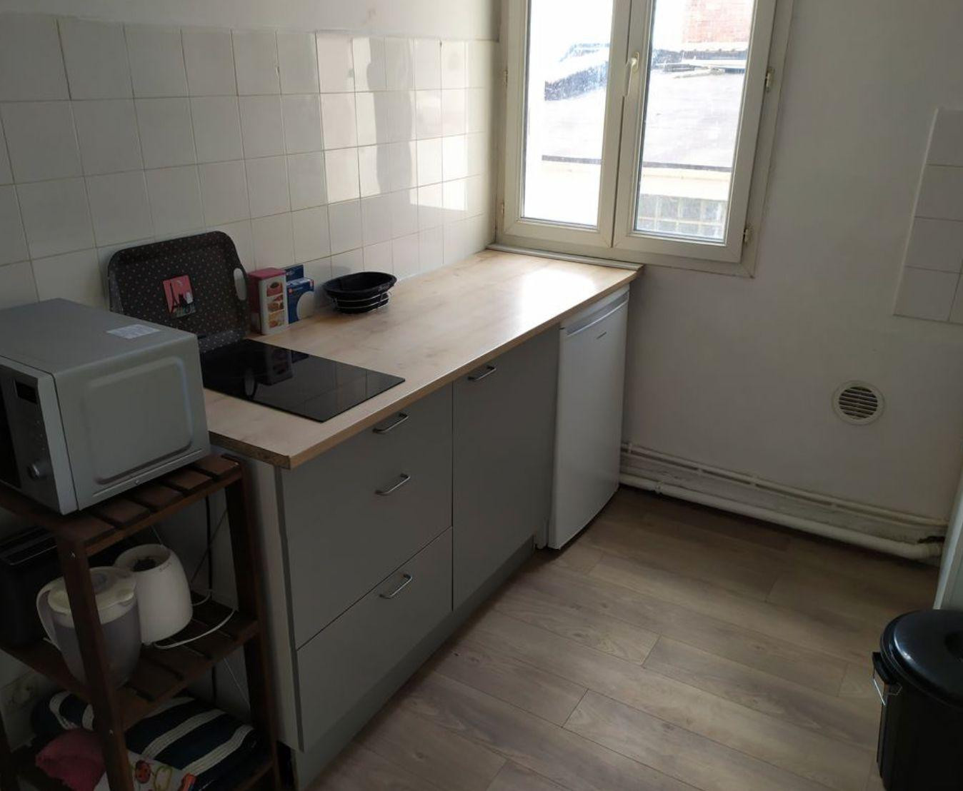 
                                                Location
                                                 Appartement F2 meublé