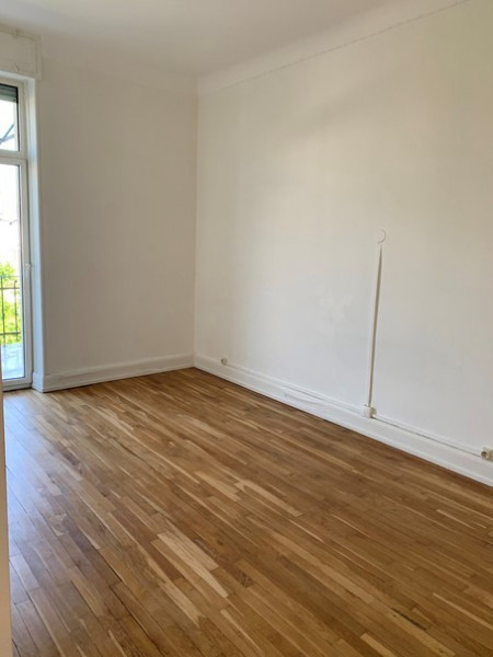 
                                                Location
                                                 Appartement F2 Square Dornes avec terrasse