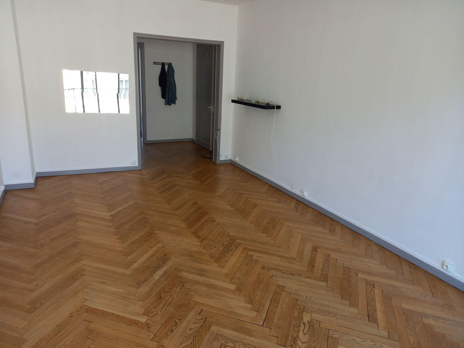 
                                                Location
                                                 Appartement F2 vieux port Marseille