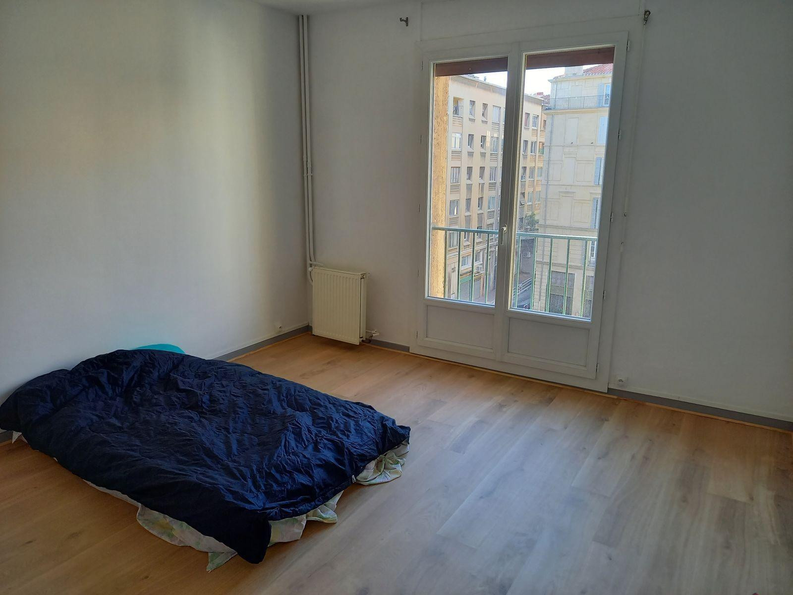
                                                Location
                                                 Appartement F2 vieux port Marseille