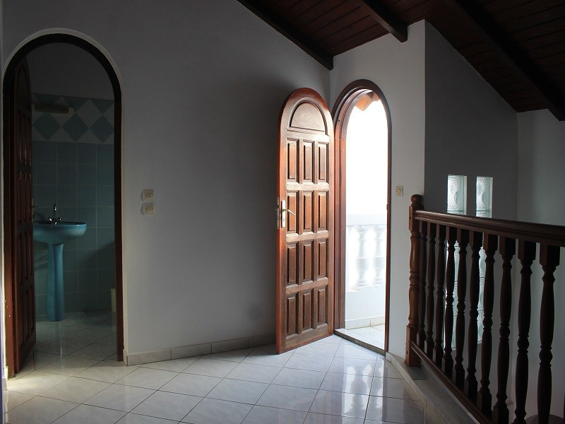 
                                                Vente
                                                 Appartement F3 Duplex Bourg Saint-François