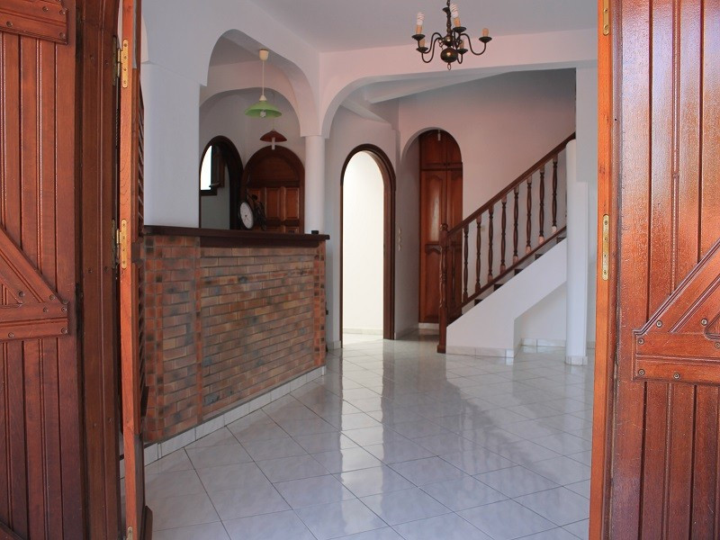 
                                                Vente
                                                 Appartement F3 Duplex Bourg Saint-François
