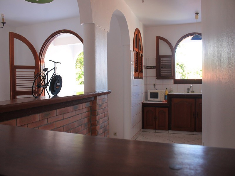 
                                                Vente
                                                 Appartement F3 Duplex Bourg Saint-François