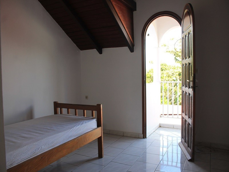 
                                                Vente
                                                 Appartement F3 Duplex Bourg Saint-François