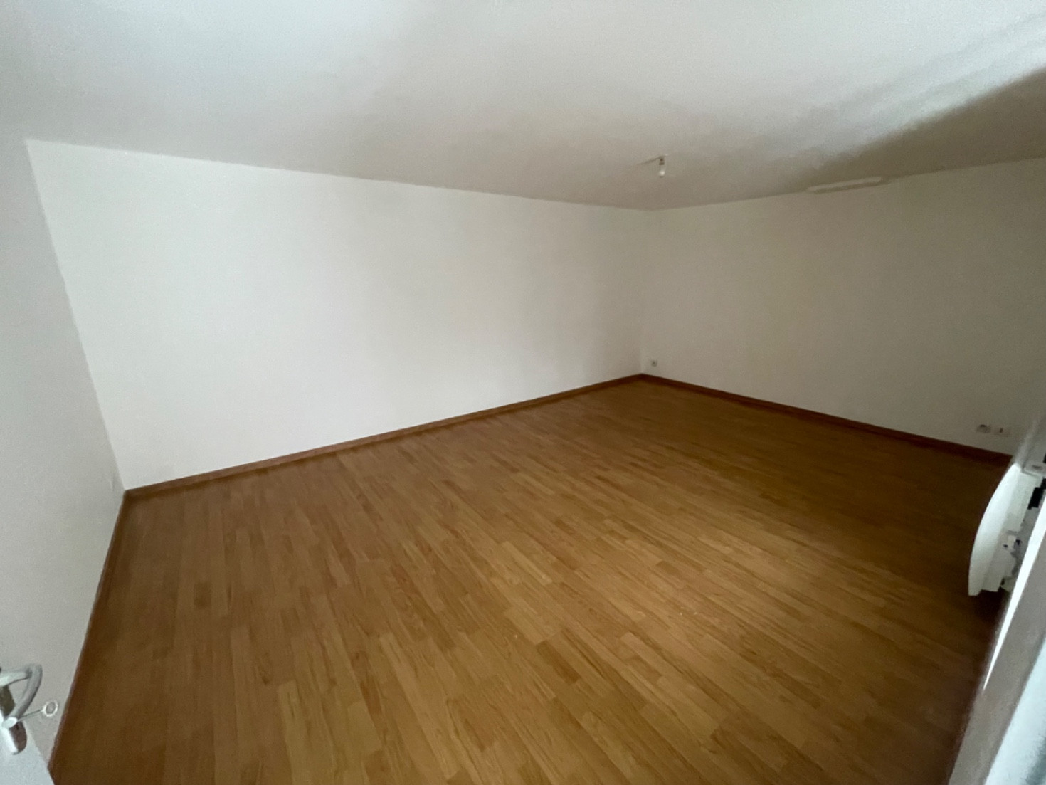 
                                                Location
                                                 Appartement F3 lumineux de 67m² - Dispo fin mai