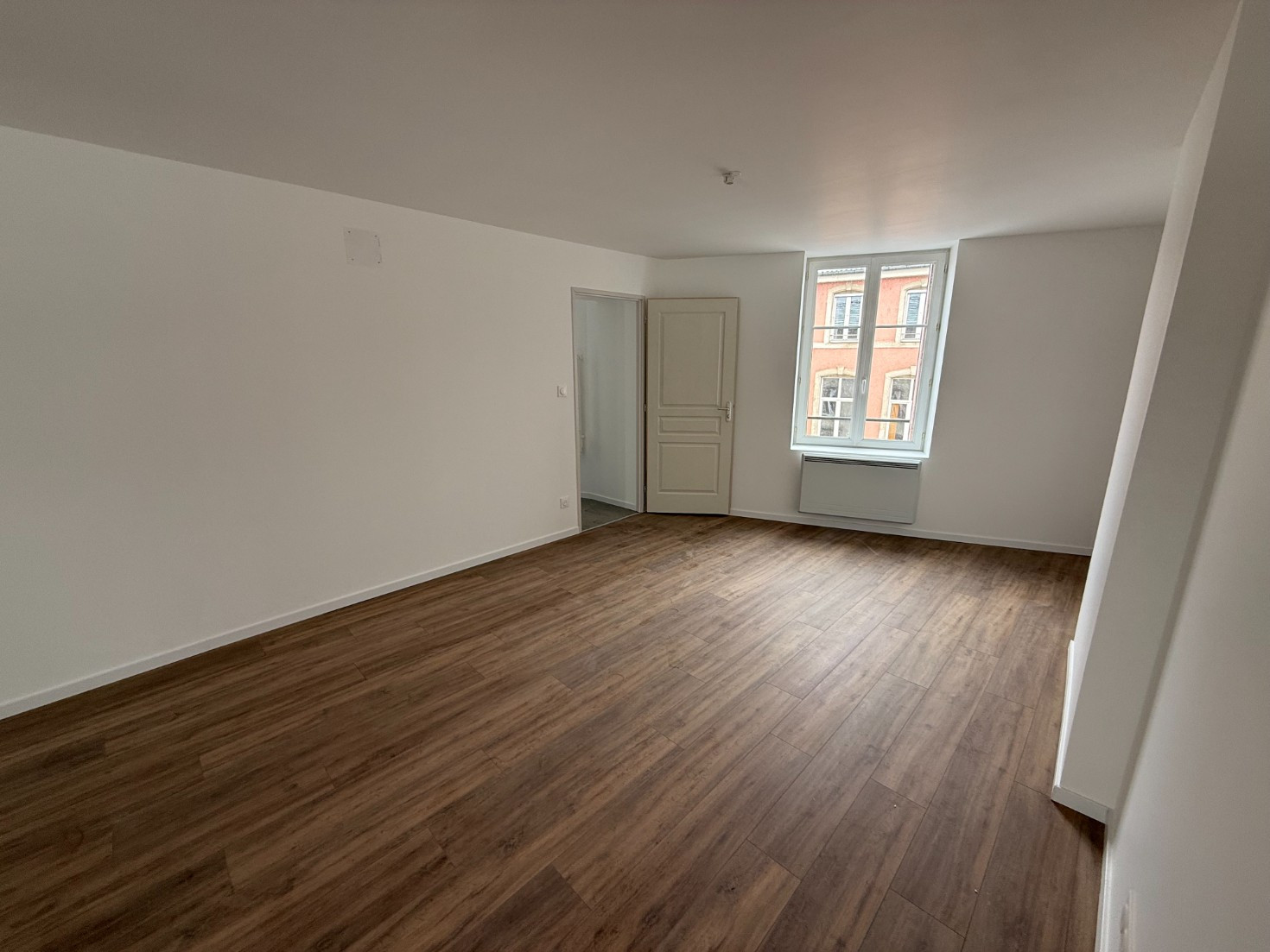 
                                                Location
                                                 Appartement F3 lumineux de 70m²