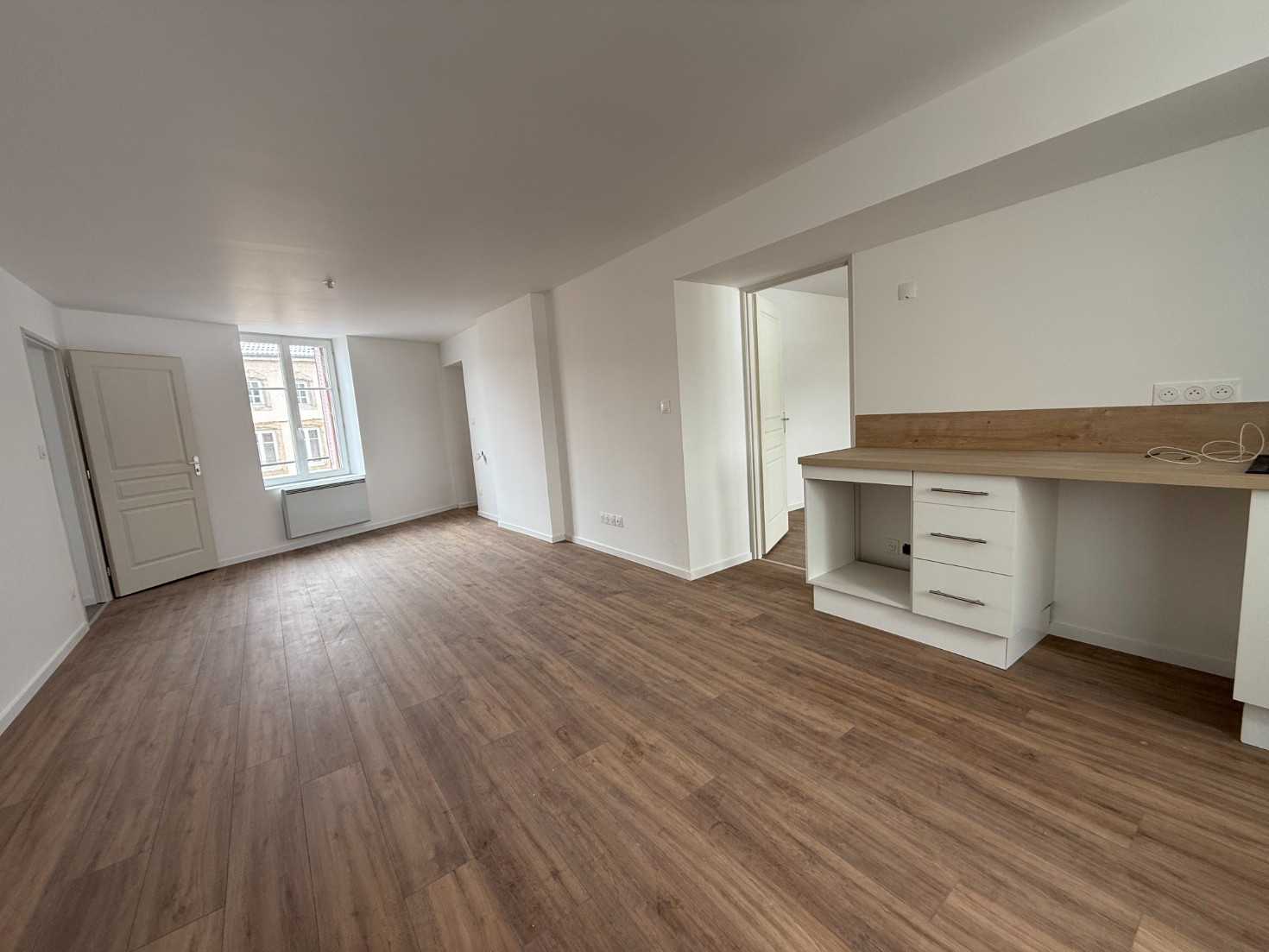 
                                                Location
                                                 Appartement F3 lumineux de 70m²