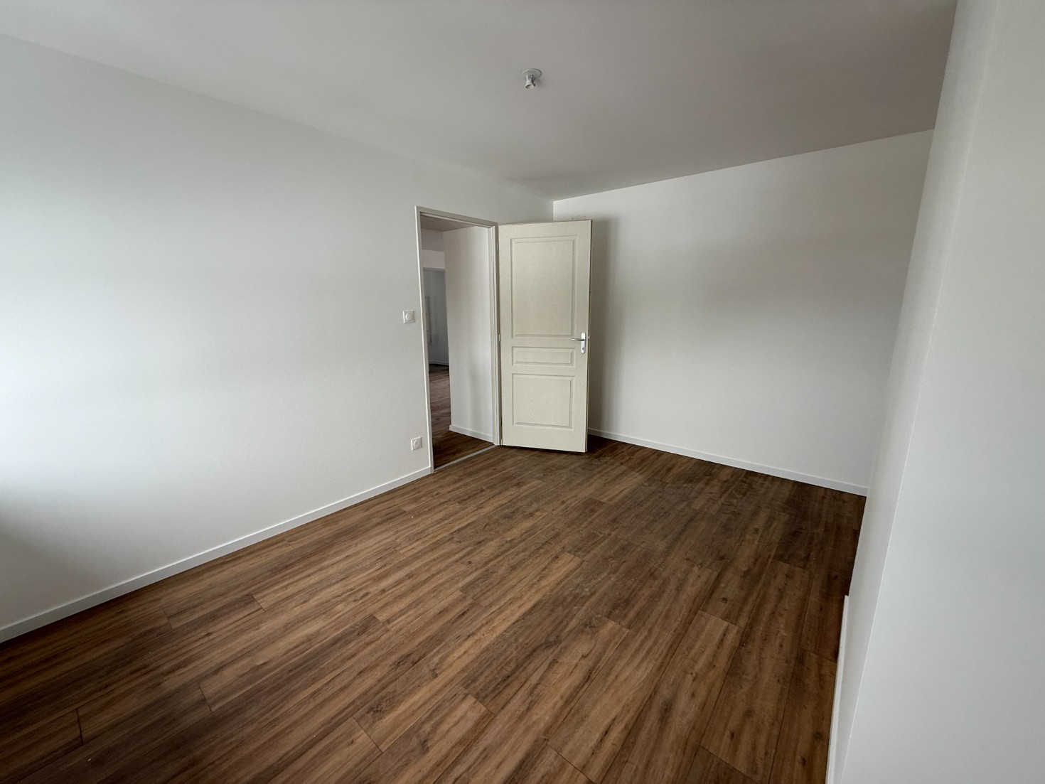 
                                                Location
                                                 Appartement F3 lumineux de 70m²