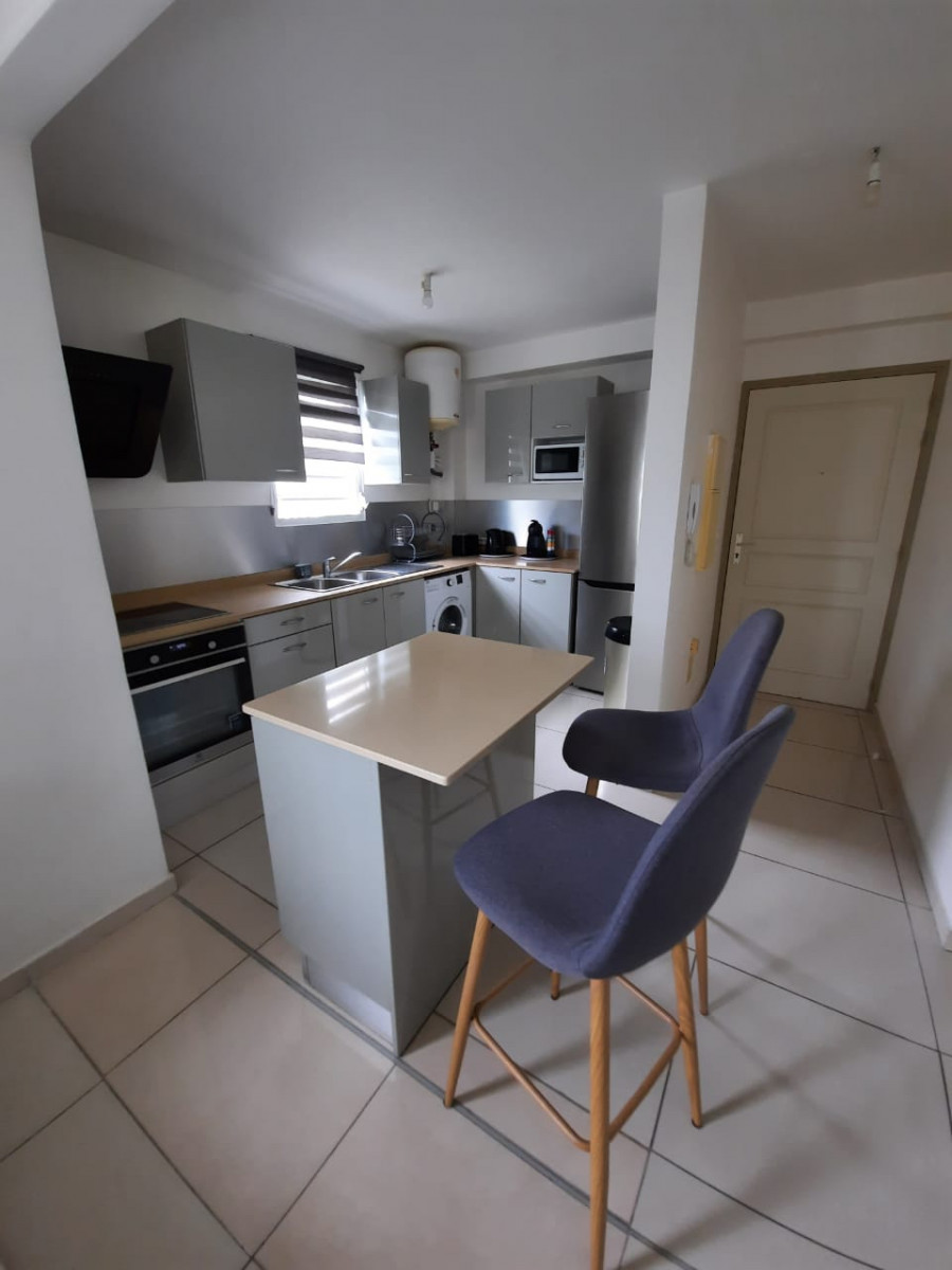 
                                                Location
                                                 APPARTEMENT F3 MEUBLE-Sécurisé-Trois-Ilets