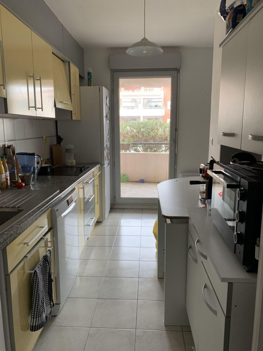 
                                                Location
                                                 Appartement F3 rénové centre Saint Jean de Vedas