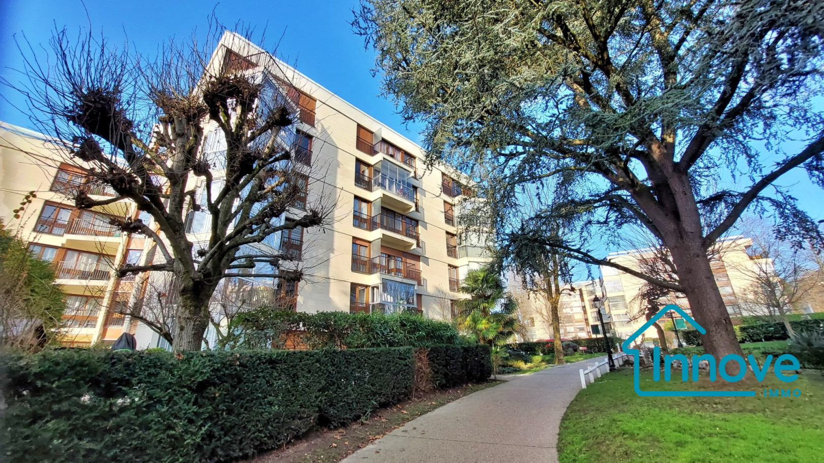 
                                                Vente
                                                 APPARTEMENT F4 - 76 M² - LE CHESNAY ROCQUENCOURT