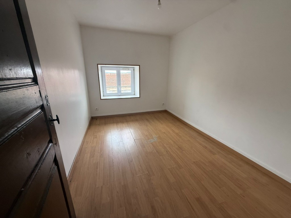 
                                                Location
                                                 Appartement F5 de 140m2