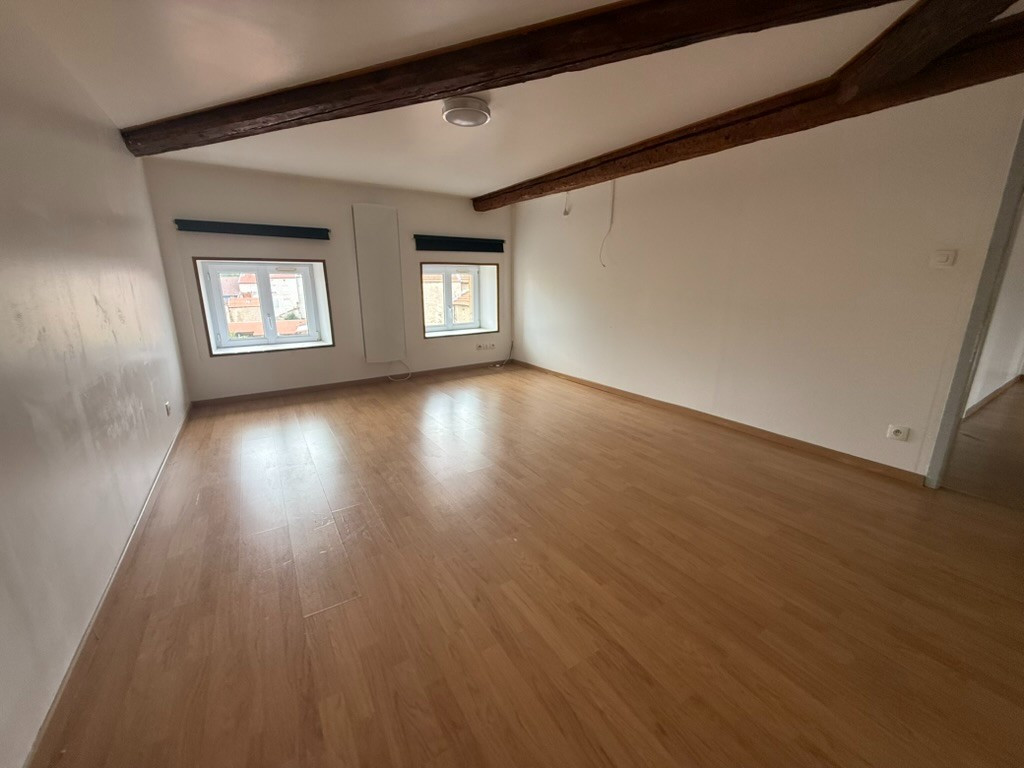 
                                                Location
                                                 Appartement F5 de 140m2