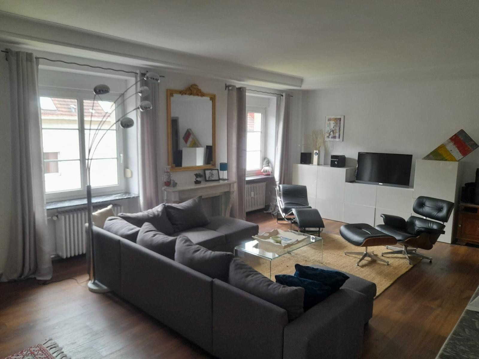 
                                                Location
                                                 Appartement F5 en centre ville avec stationnement