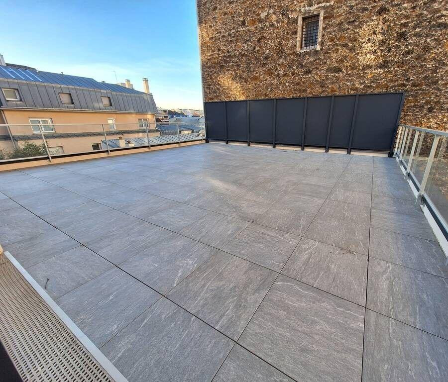 
                                                Location
                                                 Appartement F5 neuf de 112 m² avec terrasse 61m²