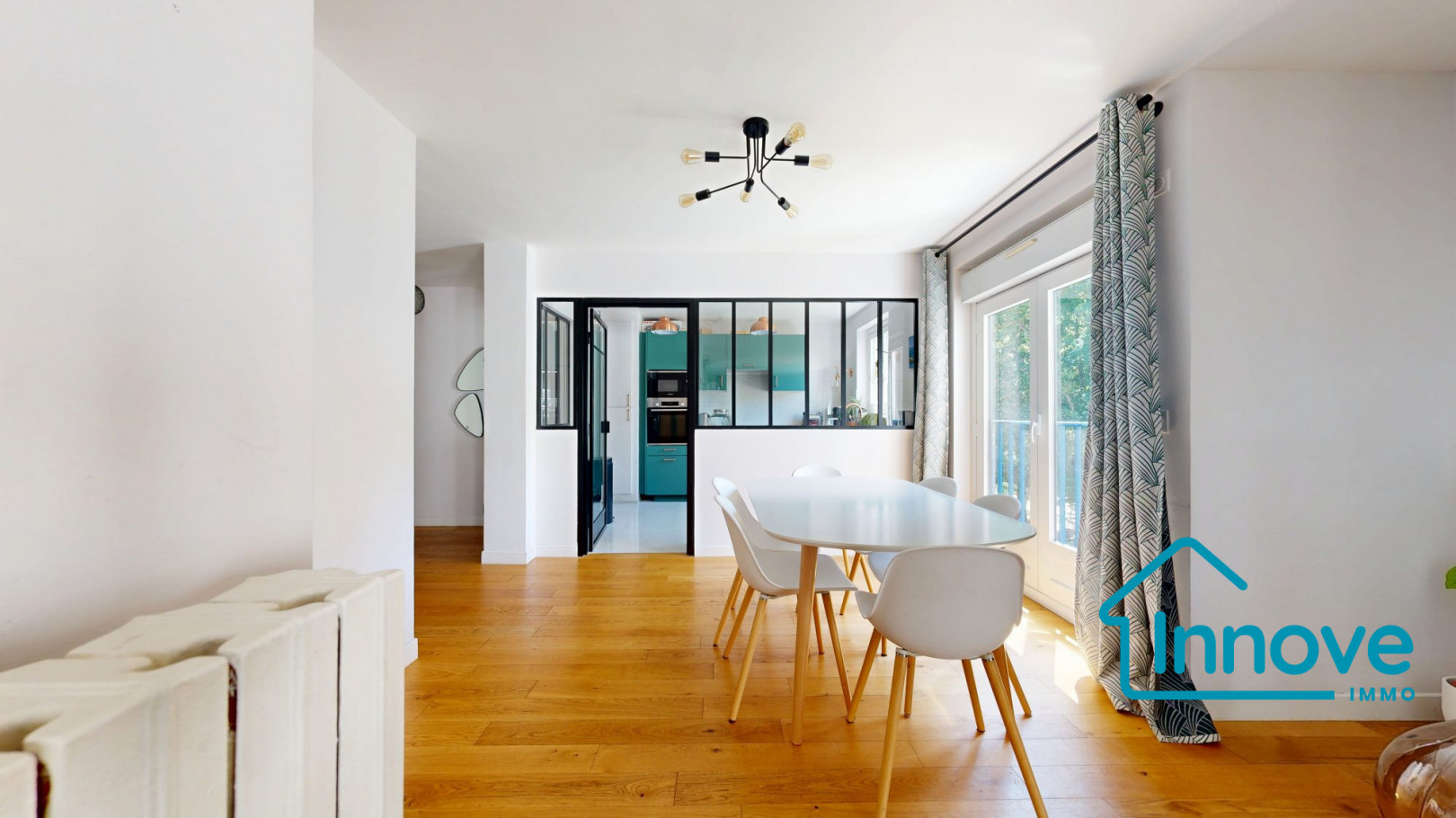 
                                                Vente
                                                 APPARTEMENT FAMILIAL- 104 M²- 3/ 4 chambres