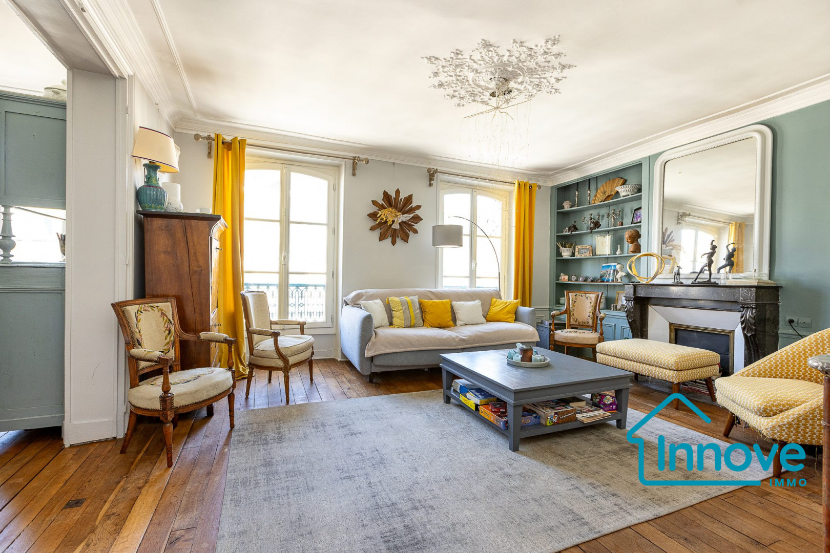 
                                                Vente
                                                 Appartement familial 133 m² Versailles Saint-Louis
