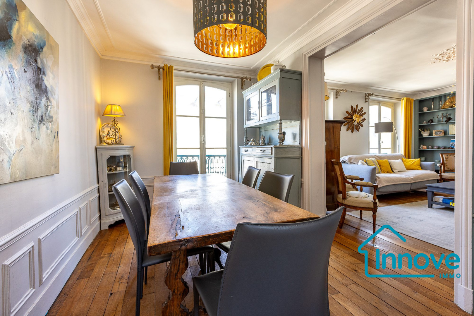 
                                                Vente
                                                 Appartement familial 133 m² Versailles Saint-Louis