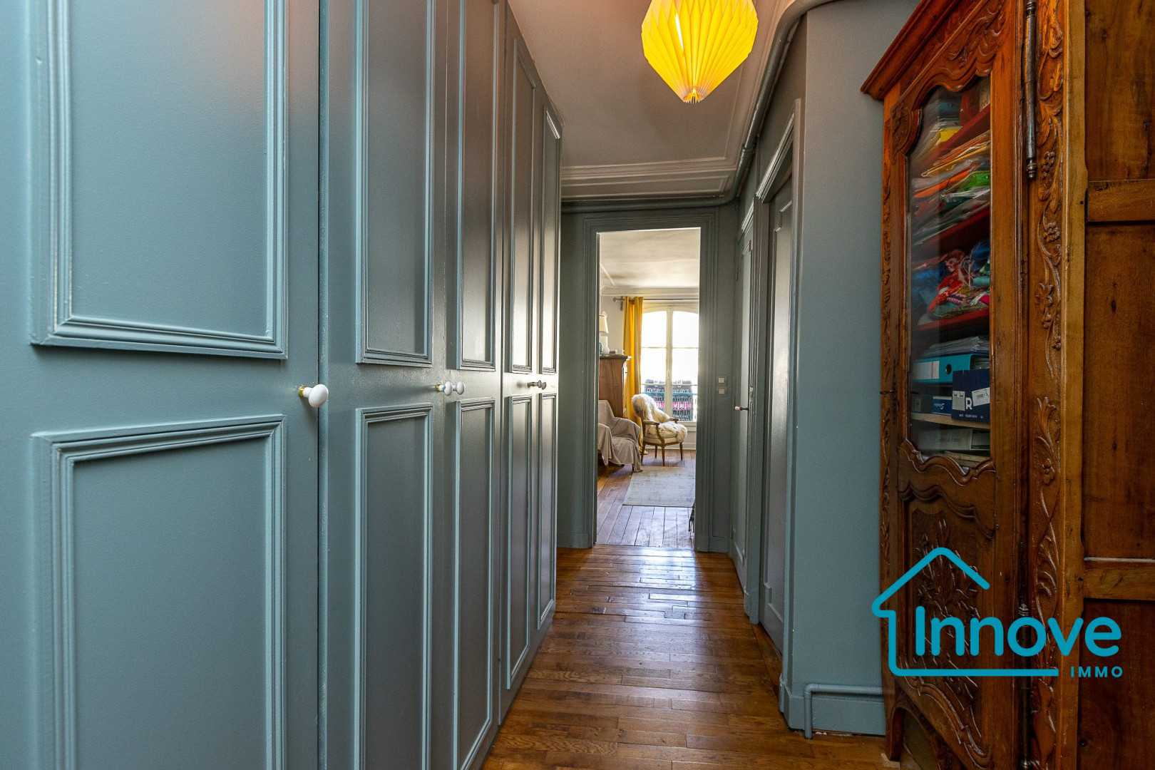 
                                                Vente
                                                 Appartement familial 133 m² Versailles Saint-Louis