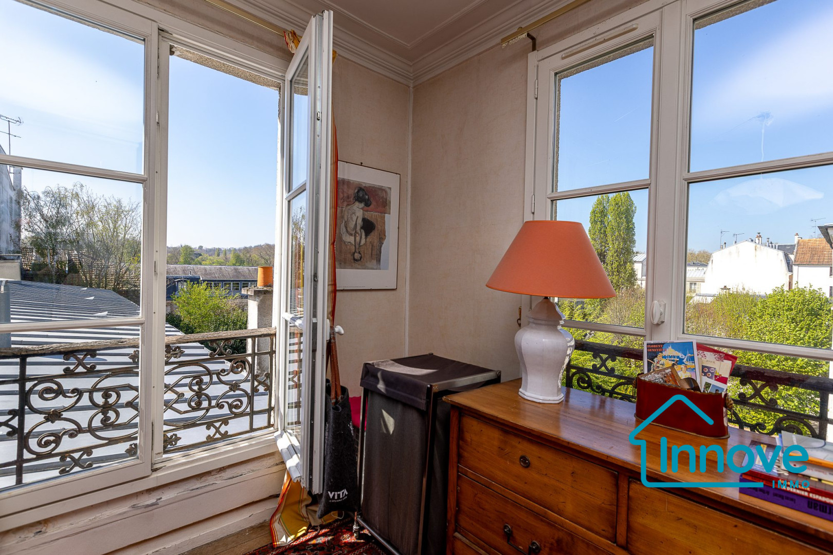 
                                                Vente
                                                 Appartement familial 133 m² Versailles Saint-Louis