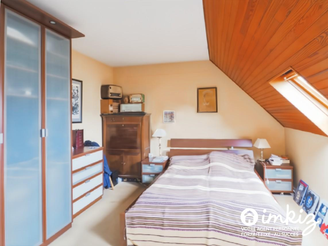 
                                                Vente
                                                 Appartement familial 4 pièces, dernier étage, vue