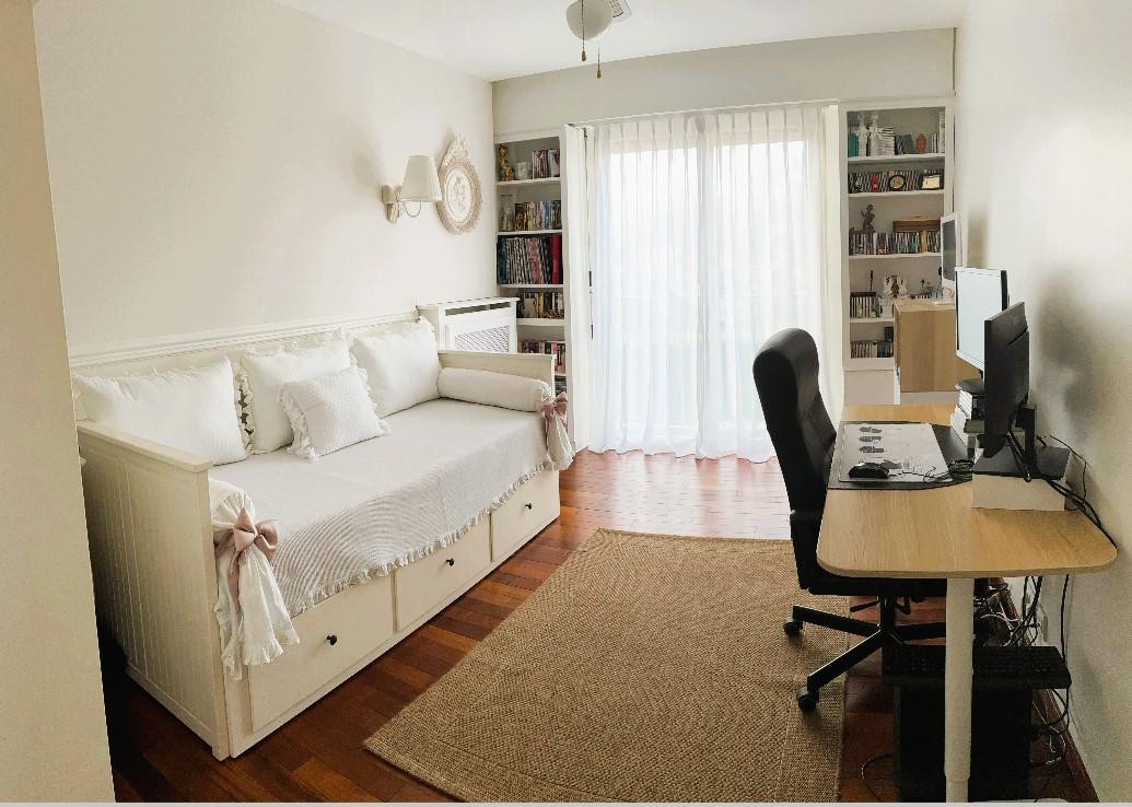 
                                                Vente
                                                 Appartement familial à Versailles