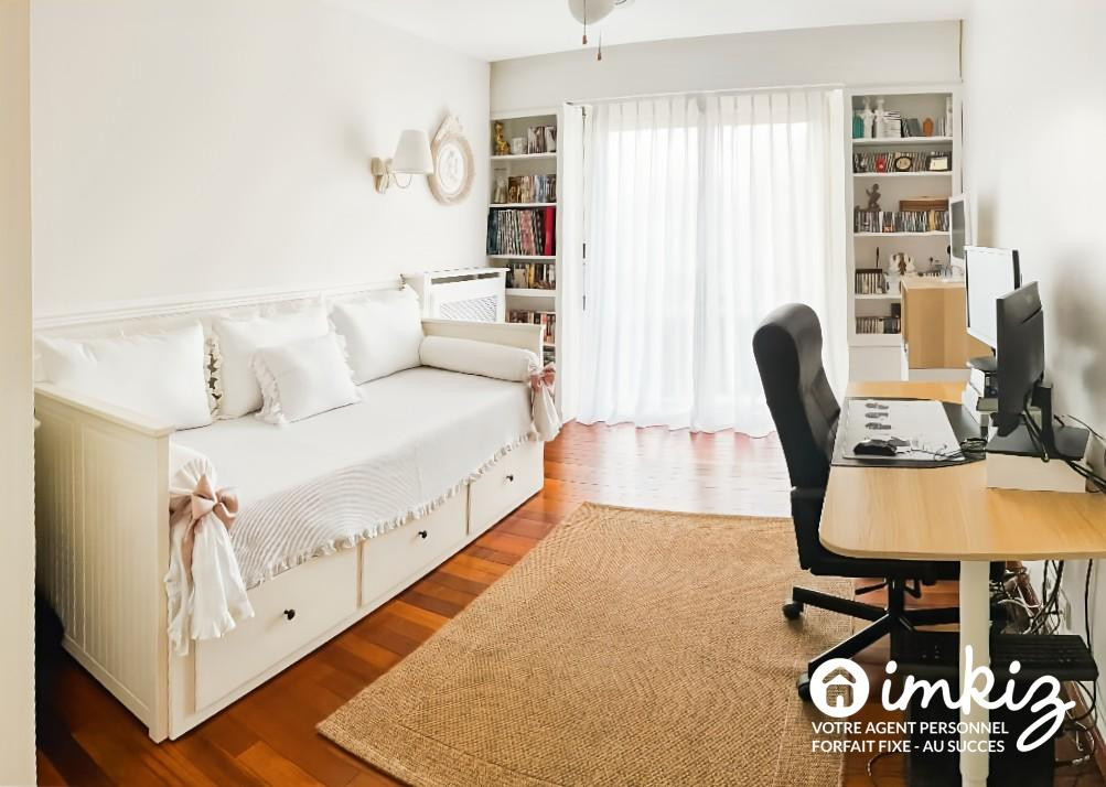 
                                                Vente
                                                 Appartement familial à Versailles