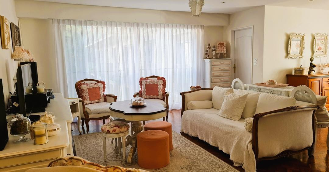 
                                                Vente
                                                 Appartement familial à Versailles
