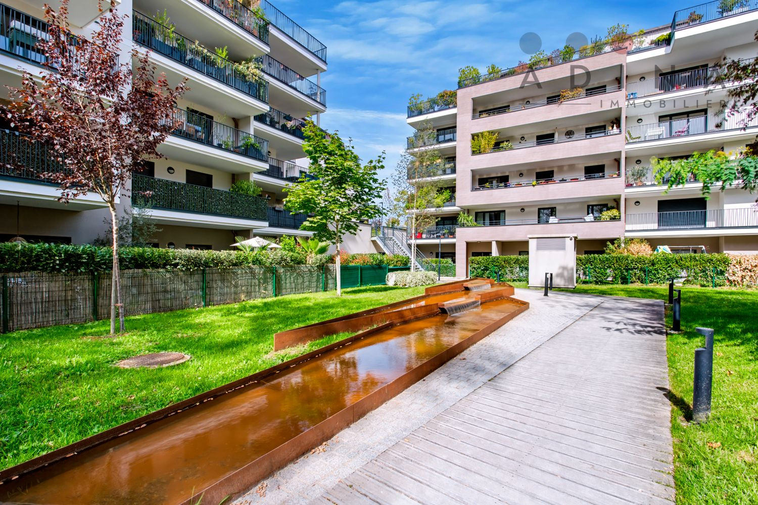 
                                                Vente
                                                 Appartement Familial avec Extérieur