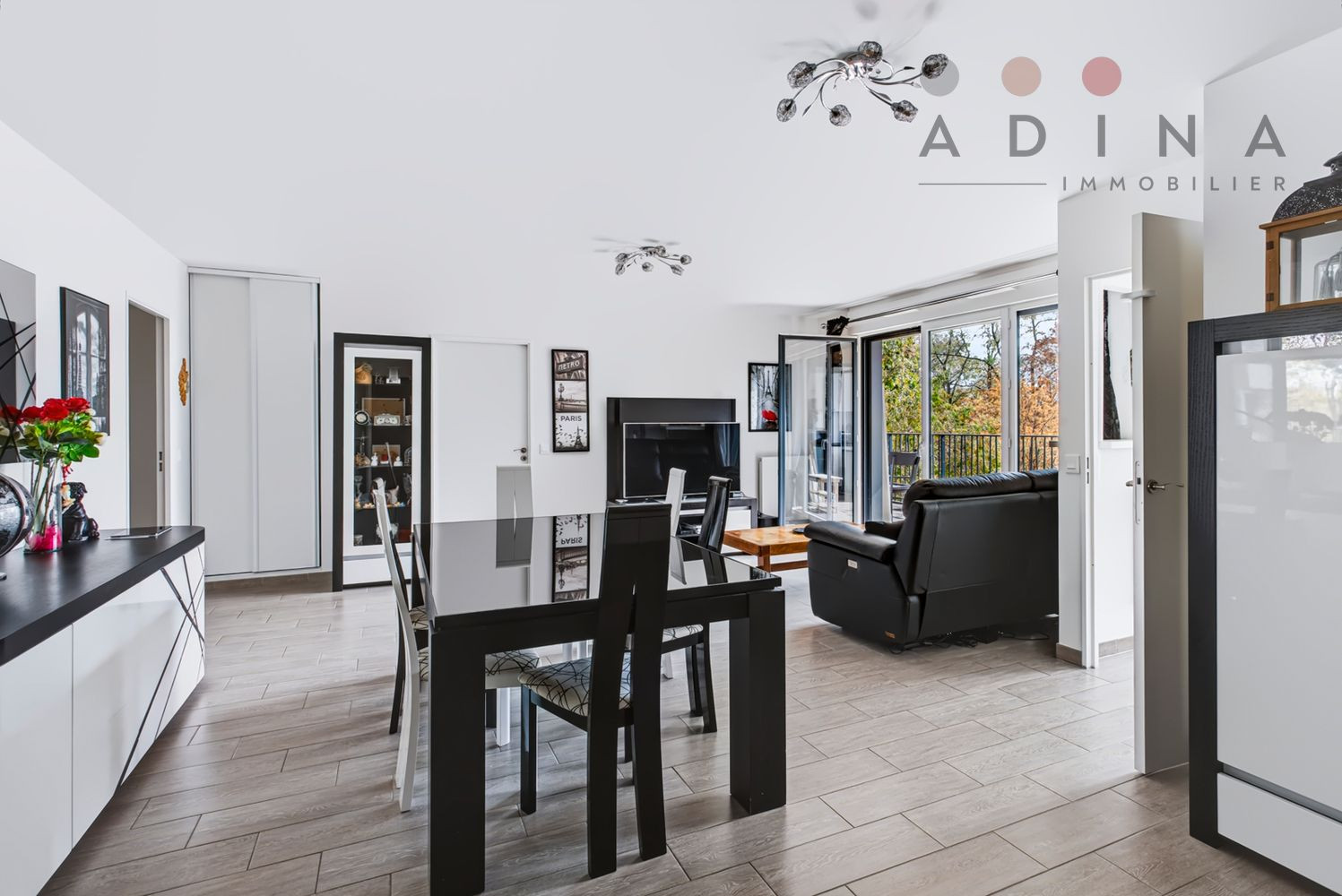 
                                                Vente
                                                 Appartement Familial avec Extérieur