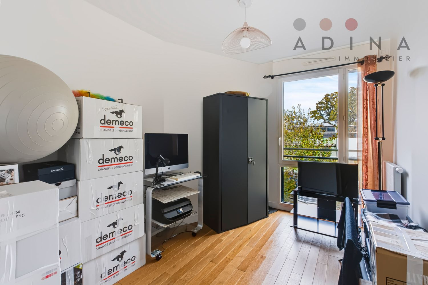 
                                                Vente
                                                 Appartement Familial avec Extérieur