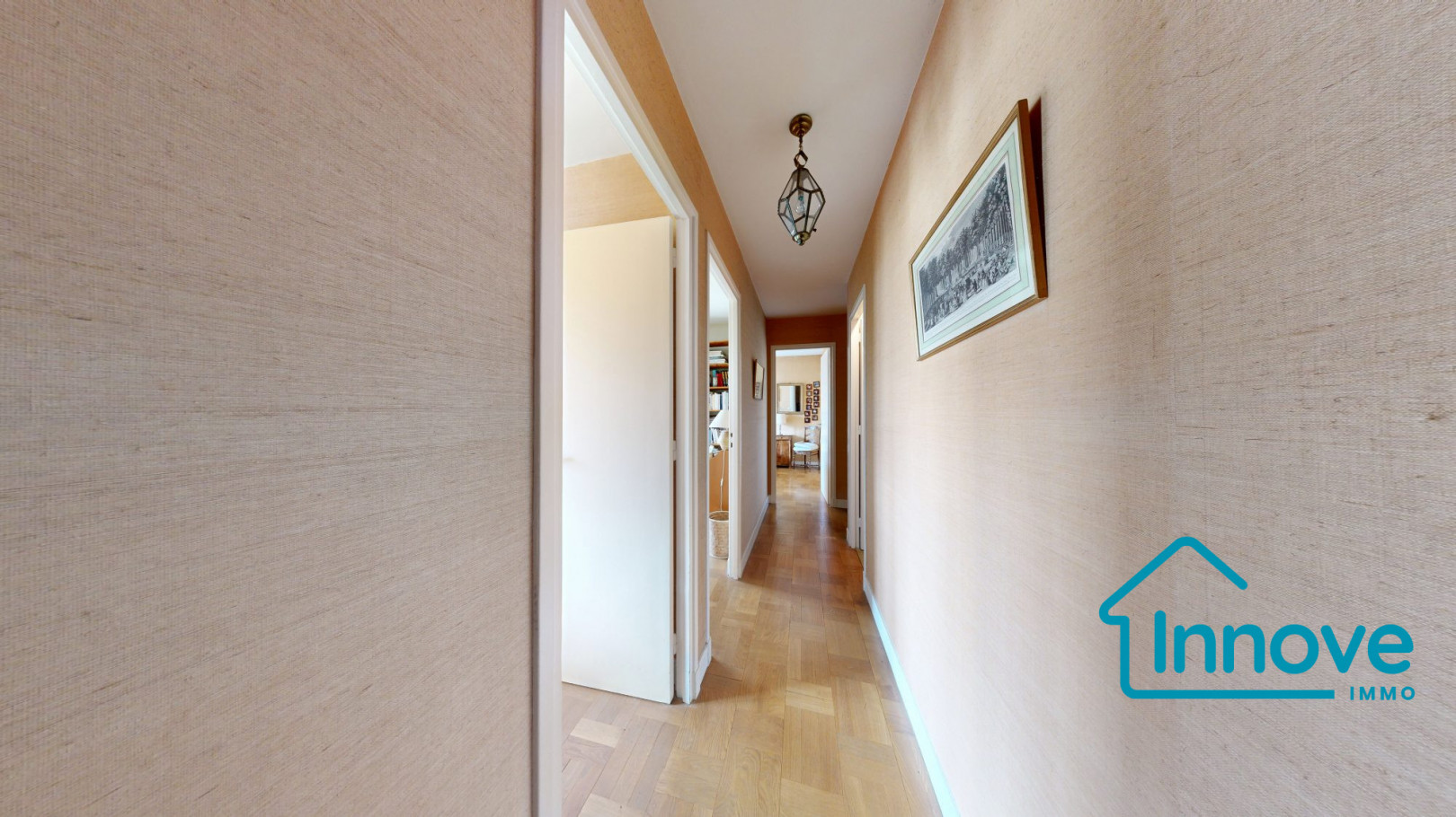 
                                                Vente
                                                 Appartement familial bd du Roi