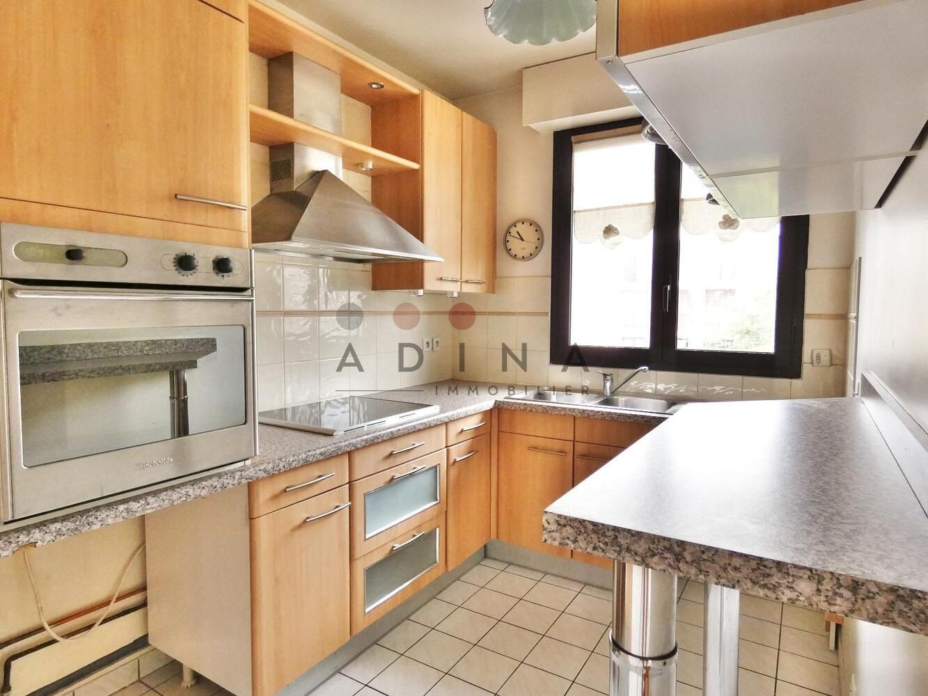 
                                                Vente
                                                 Appartement Familial de 5 Pièces à Sceaux