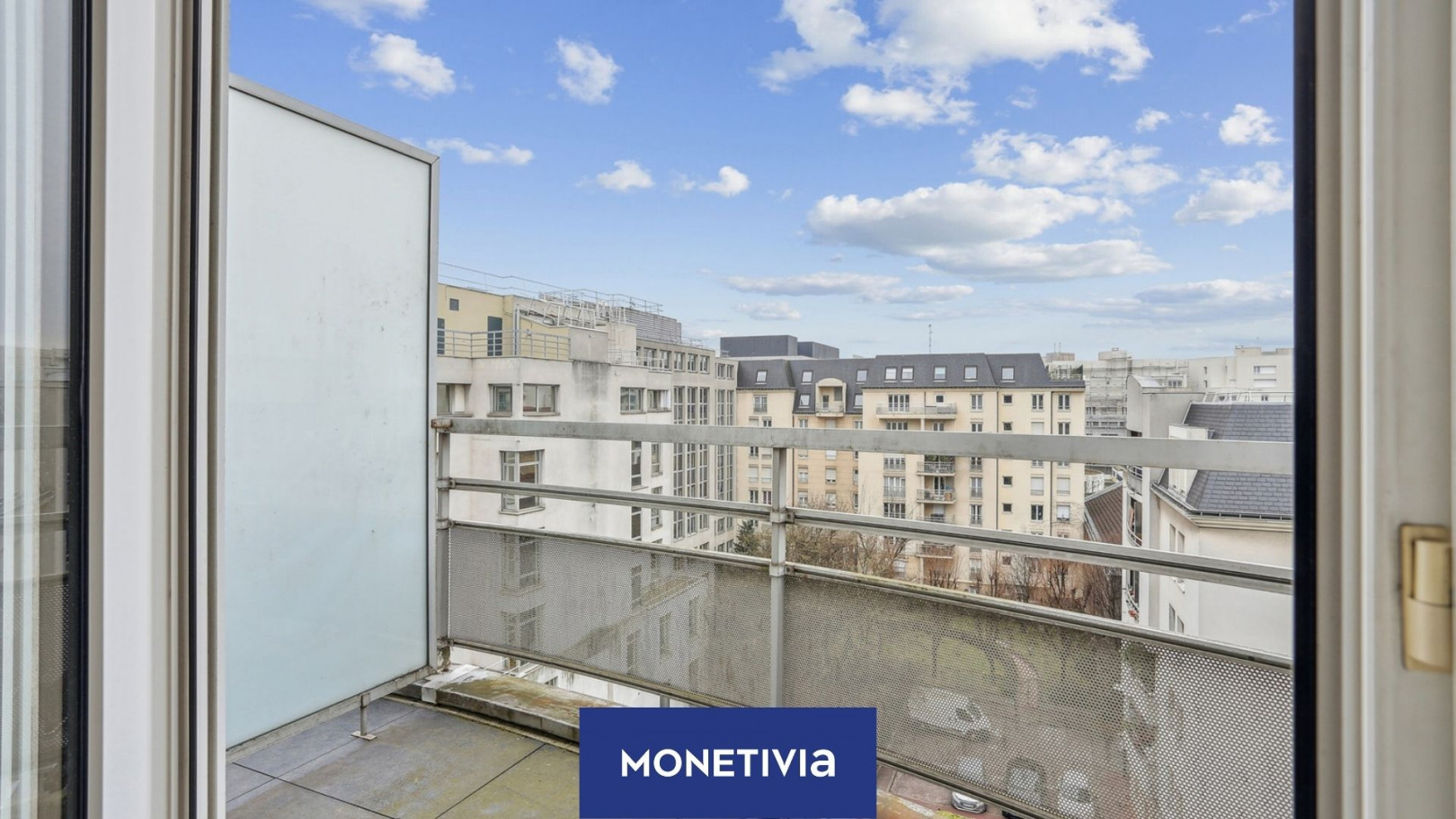 
                                                Vente
                                                 APPARTEMENT FAMILIAL EN ETAGE ELEVE AVEC VUE DEGAGEE ET TERRASSE