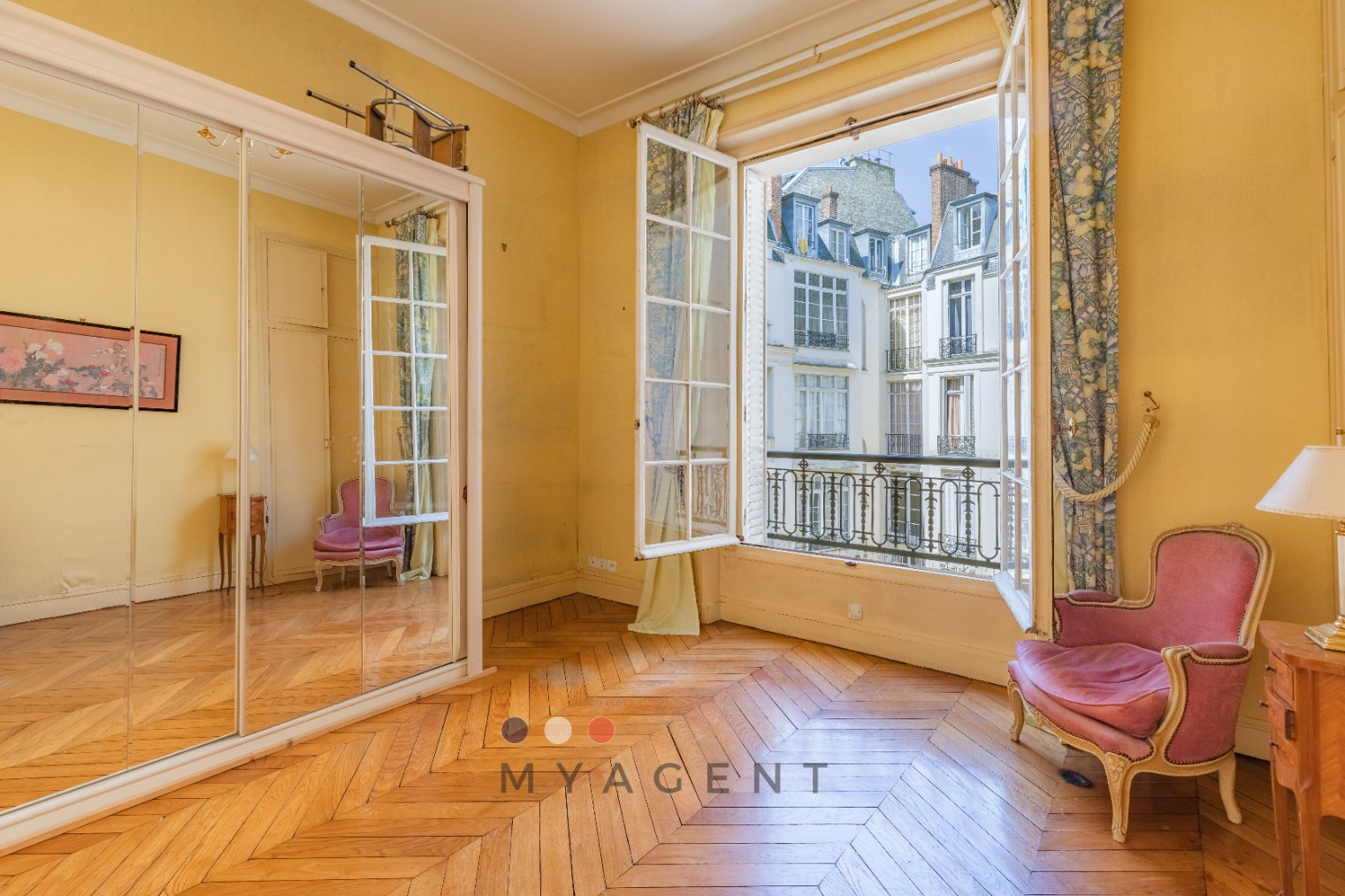 
                                                Vente
                                                 Appartement familial - Janson de Sailly