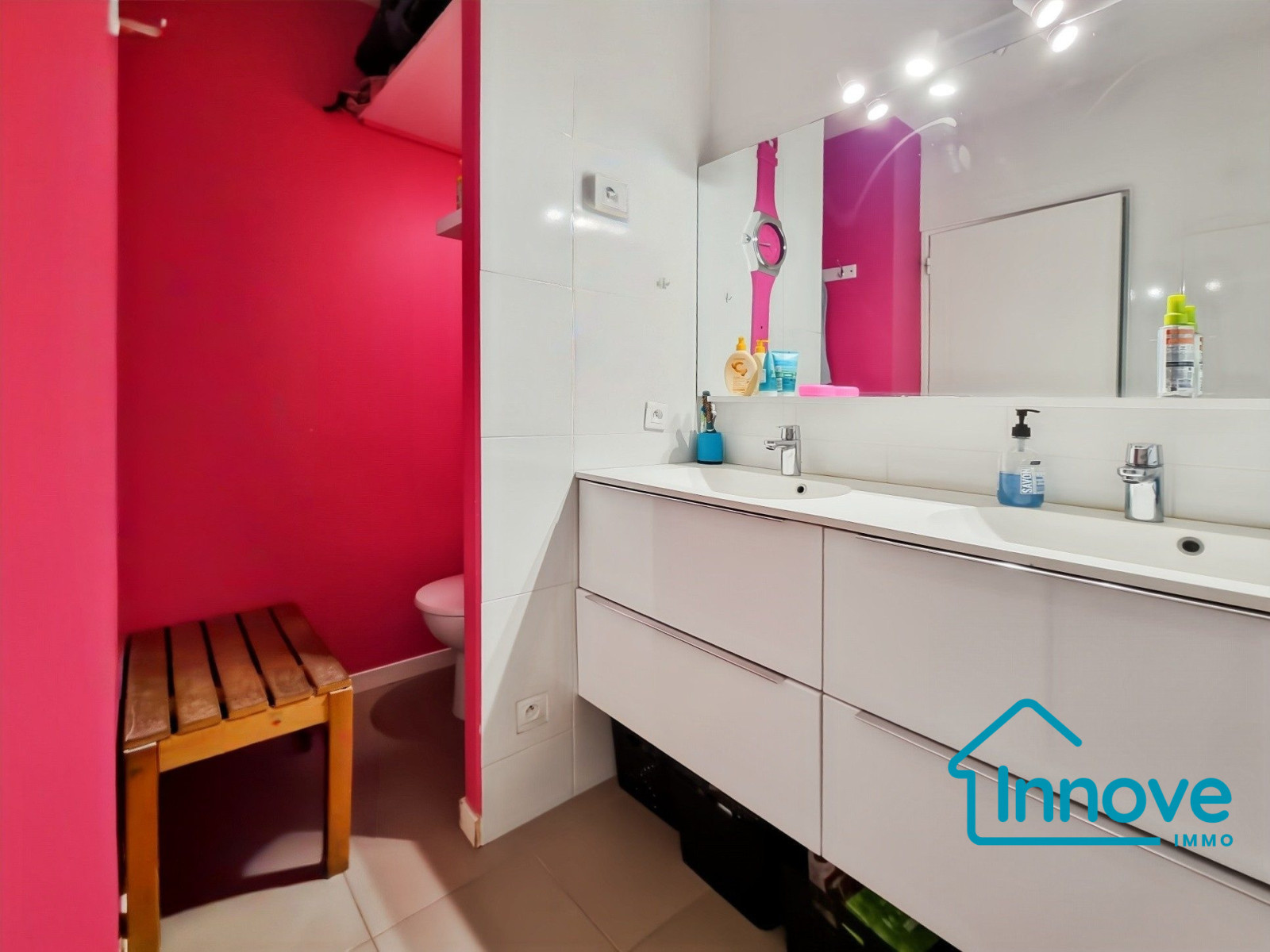 
                                                Vente
                                                 Appartement familial rénové de 4 chambres en centre ville
