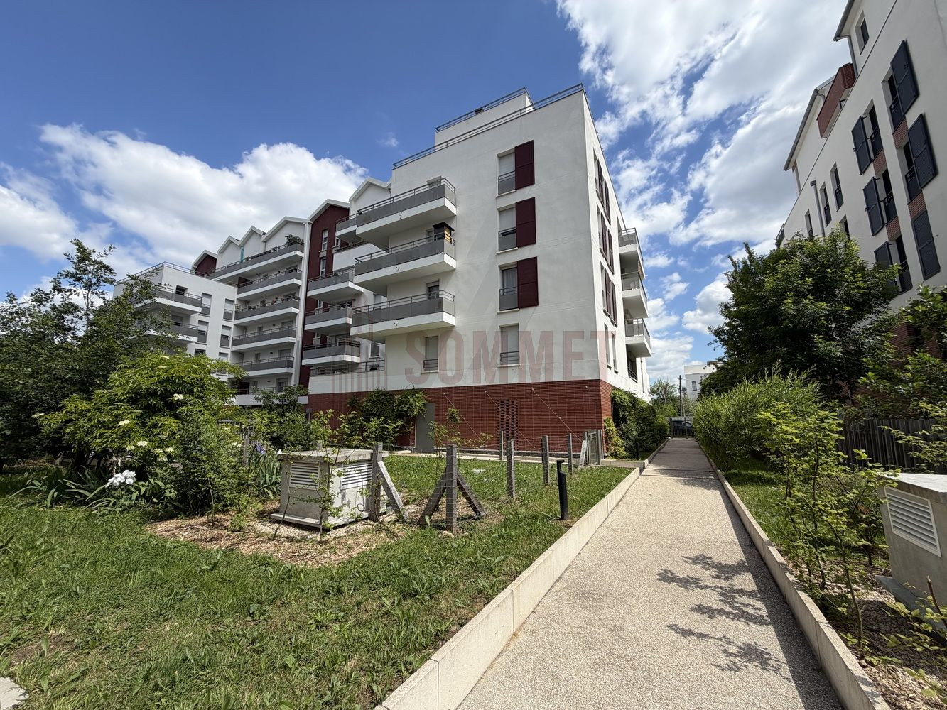 
                                                Vente
                                                 APPARTEMENT FAMILIAL – RÉSIDENCE DE STANDING