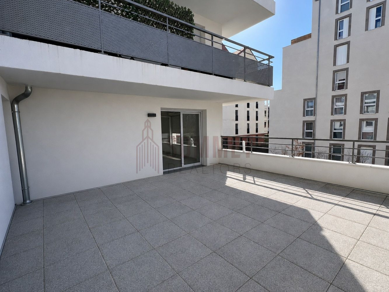 
                                                Vente
                                                 APPARTEMENT FAMILIAL – RÉSIDENCE DE STANDING