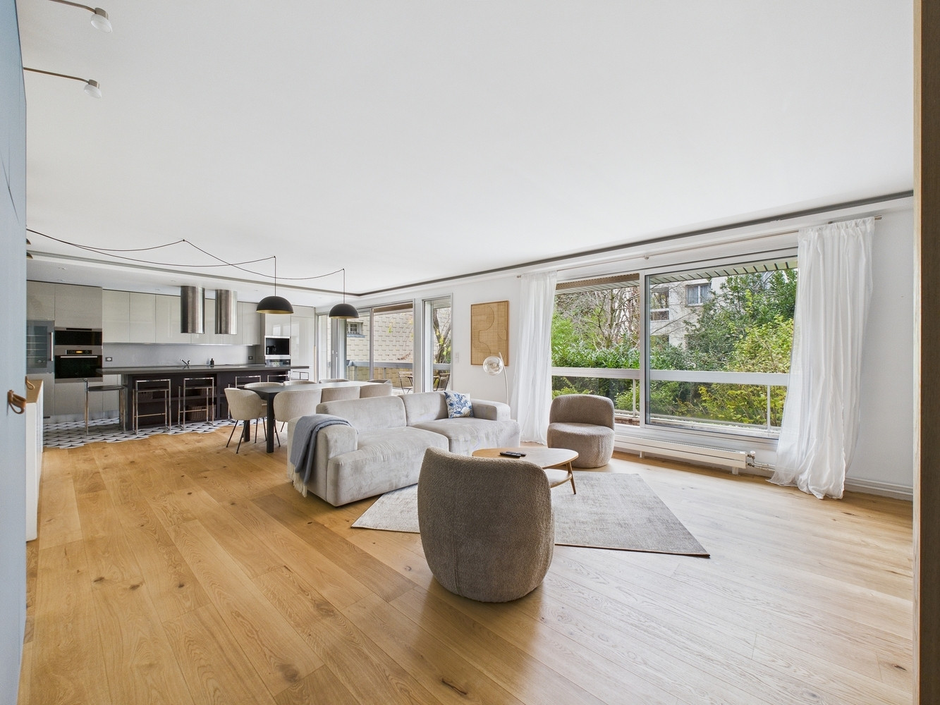 
                                                Location
                                                 Appartement familial - rue Edouard Nortier