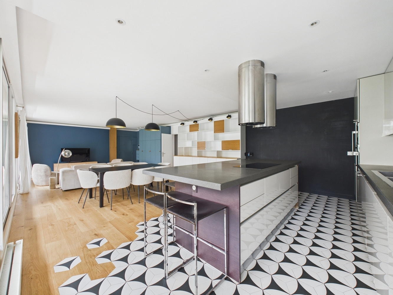 
                                                Location
                                                 Appartement familial - rue Edouard Nortier