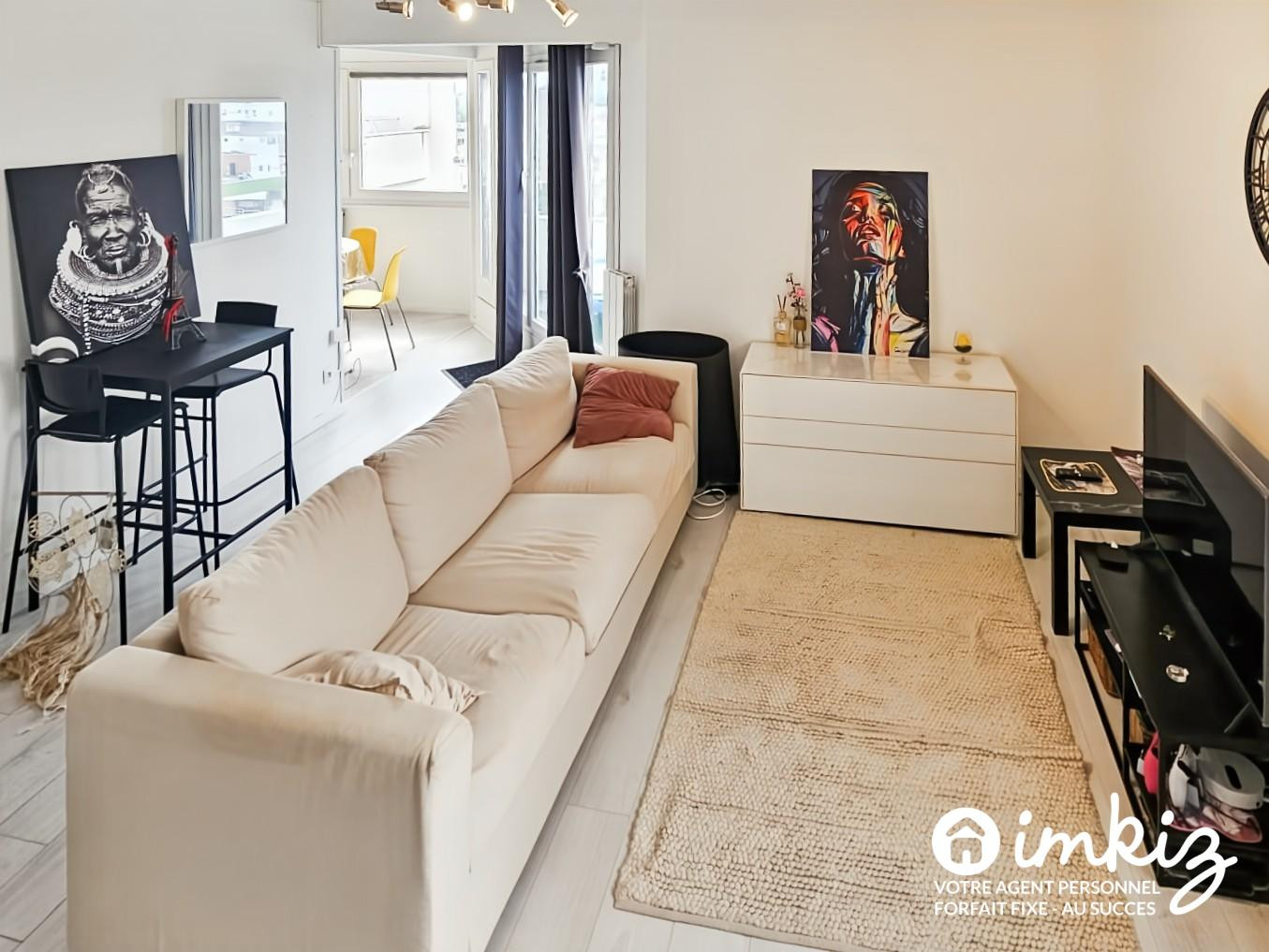 
                                                Vente
                                                 Appartement fonctionnel 2 pièces BIS