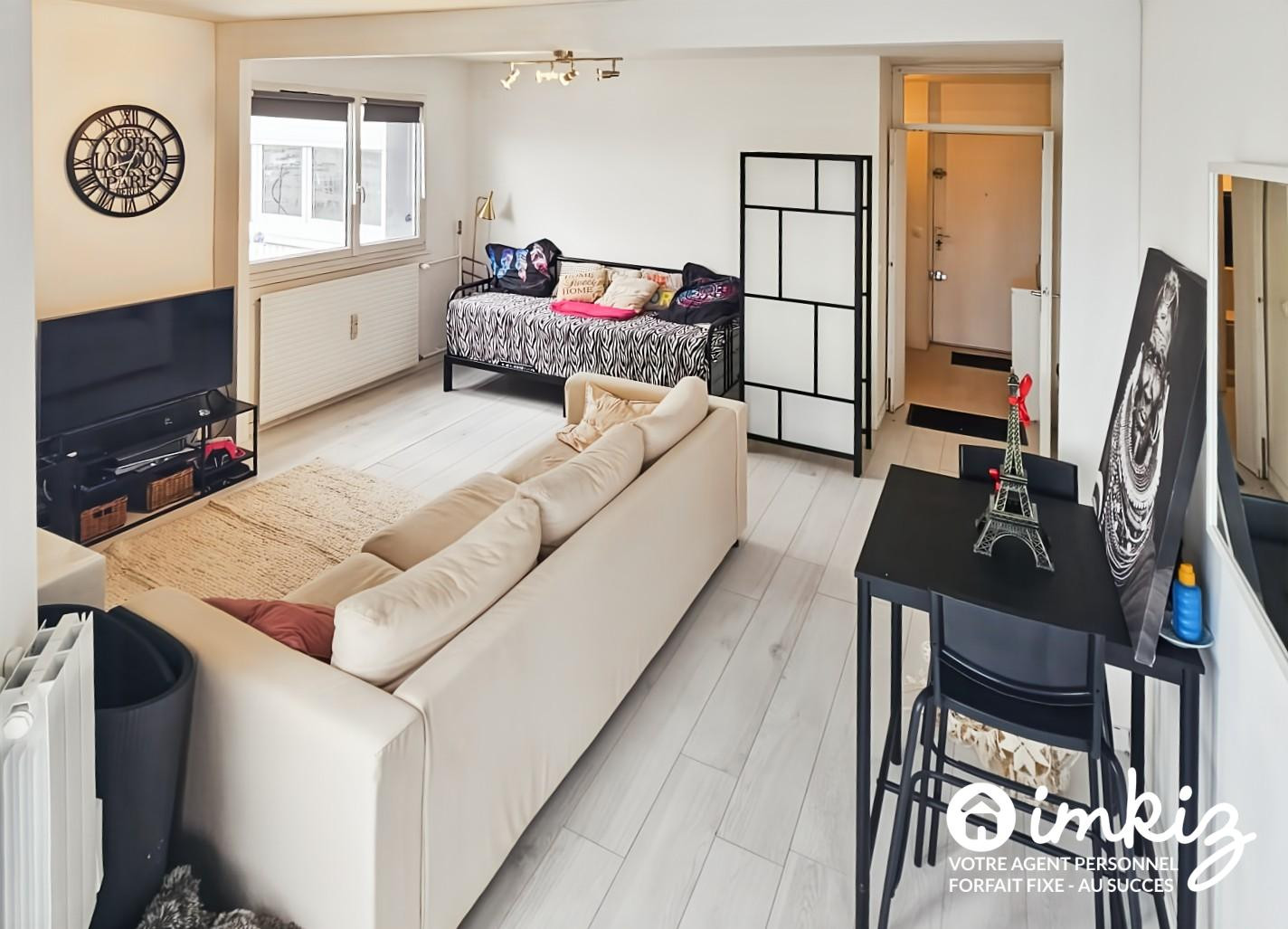 
                                                Vente
                                                 Appartement fonctionnel 2 pièces BIS